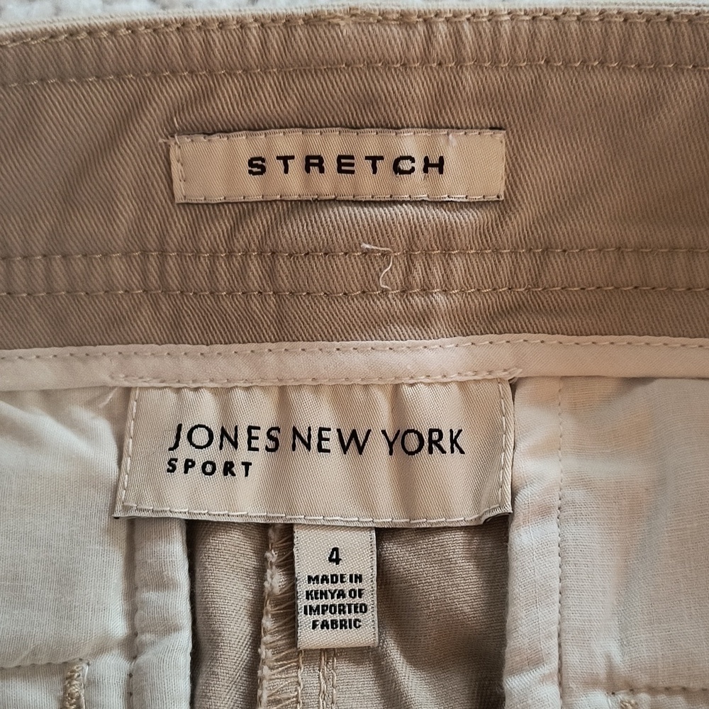 NWT Jones New York Cream Bermuda Shorts Size 4 - Picture 6 of 7